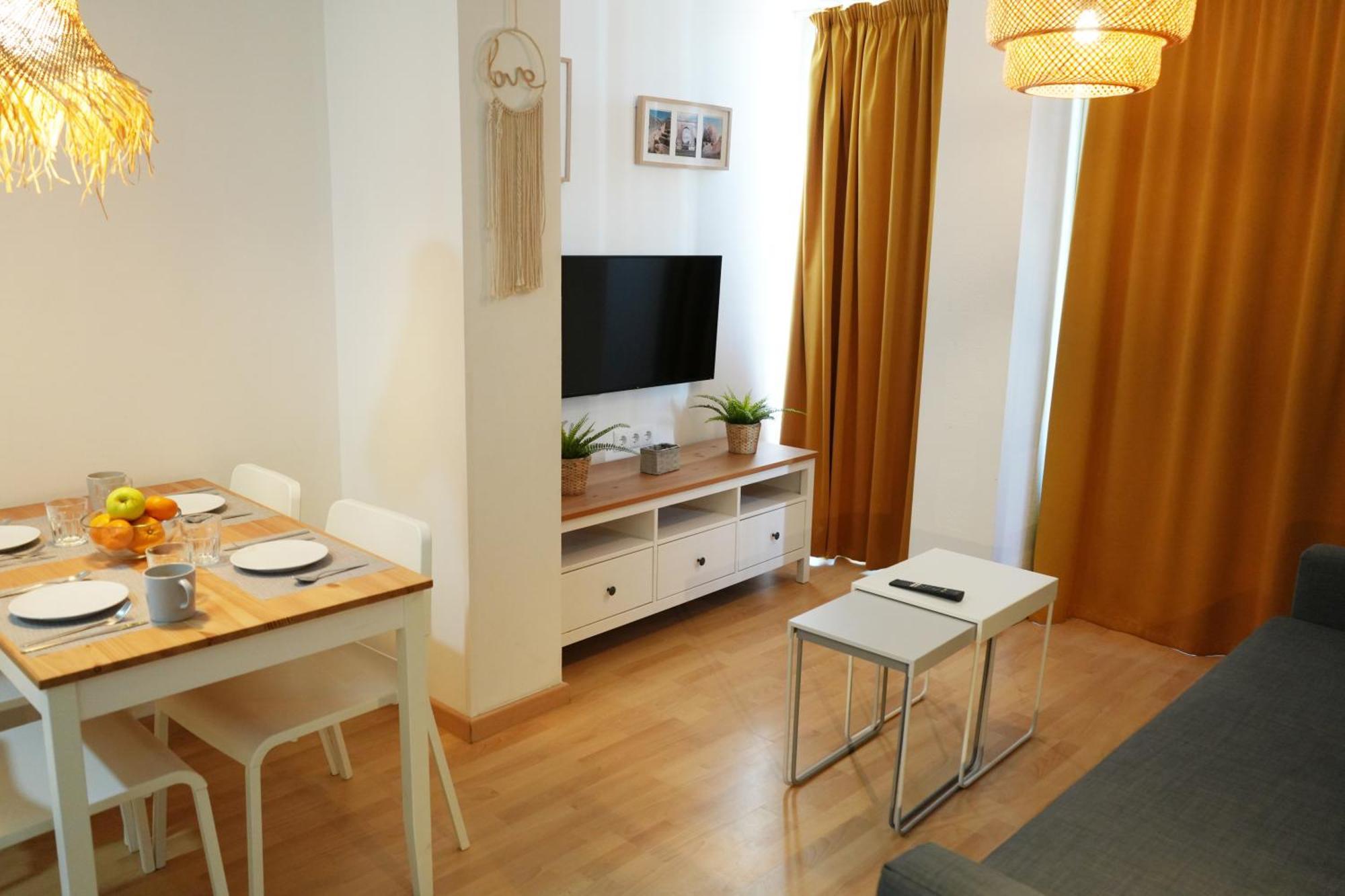 Tgna Lluria 11 Apartamento *
