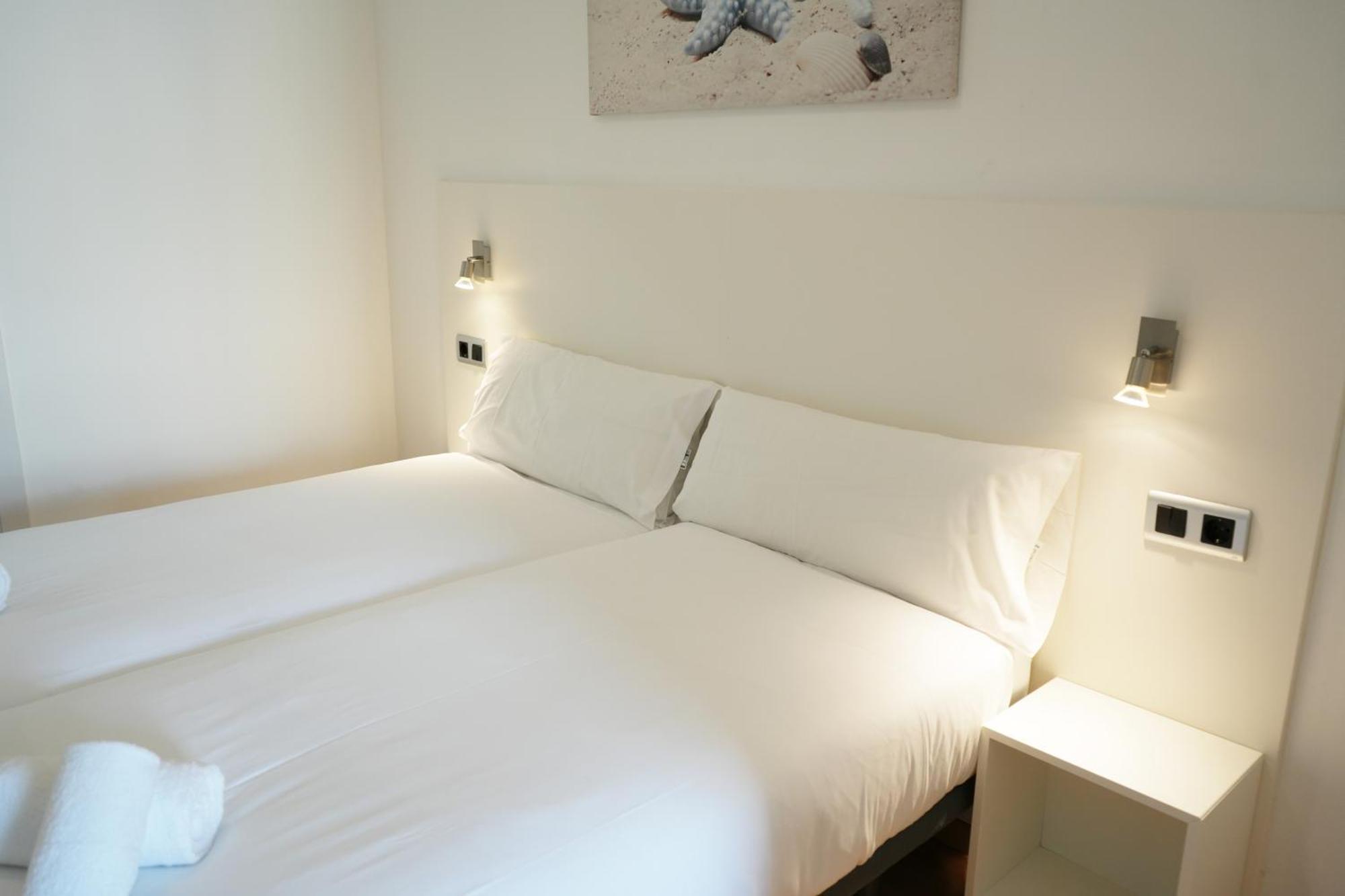 Tgna Lluria 11 Apartamento